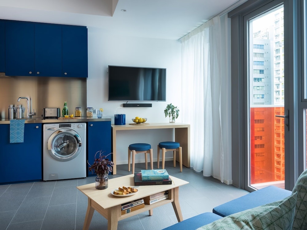 CHI Residences 138