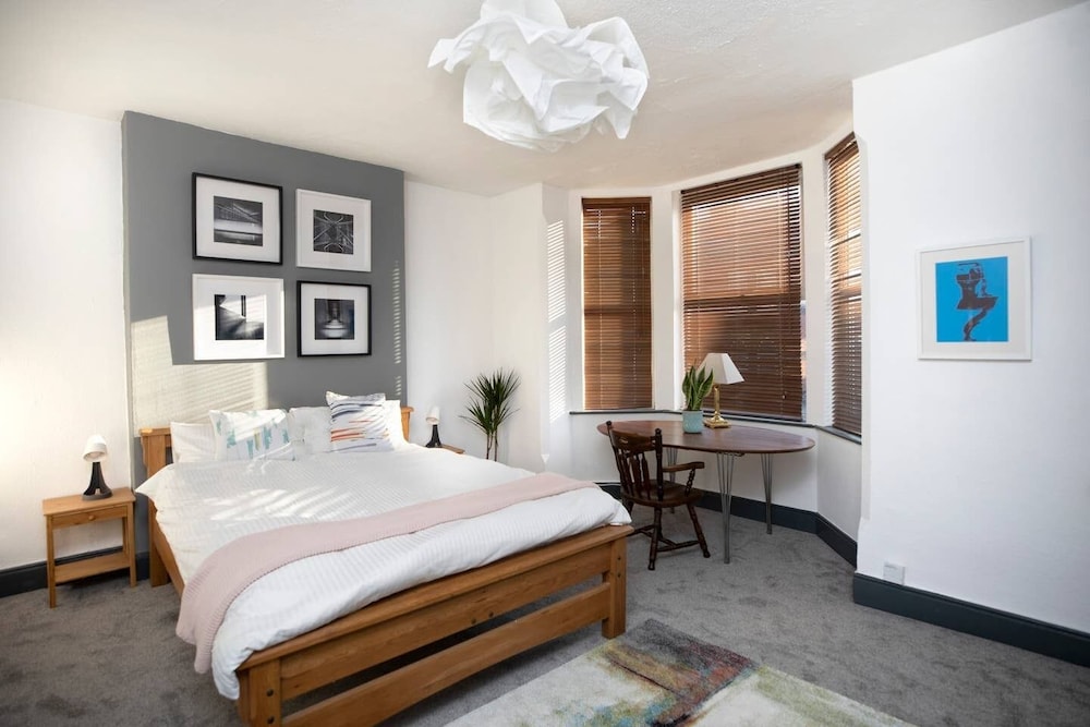 Arthouse Lovely Spacious 5 bed house view 5