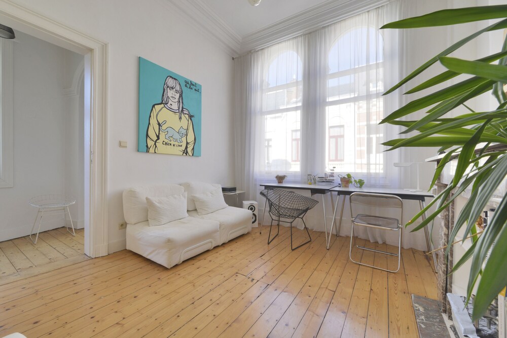 Zurenborg Area Apartments