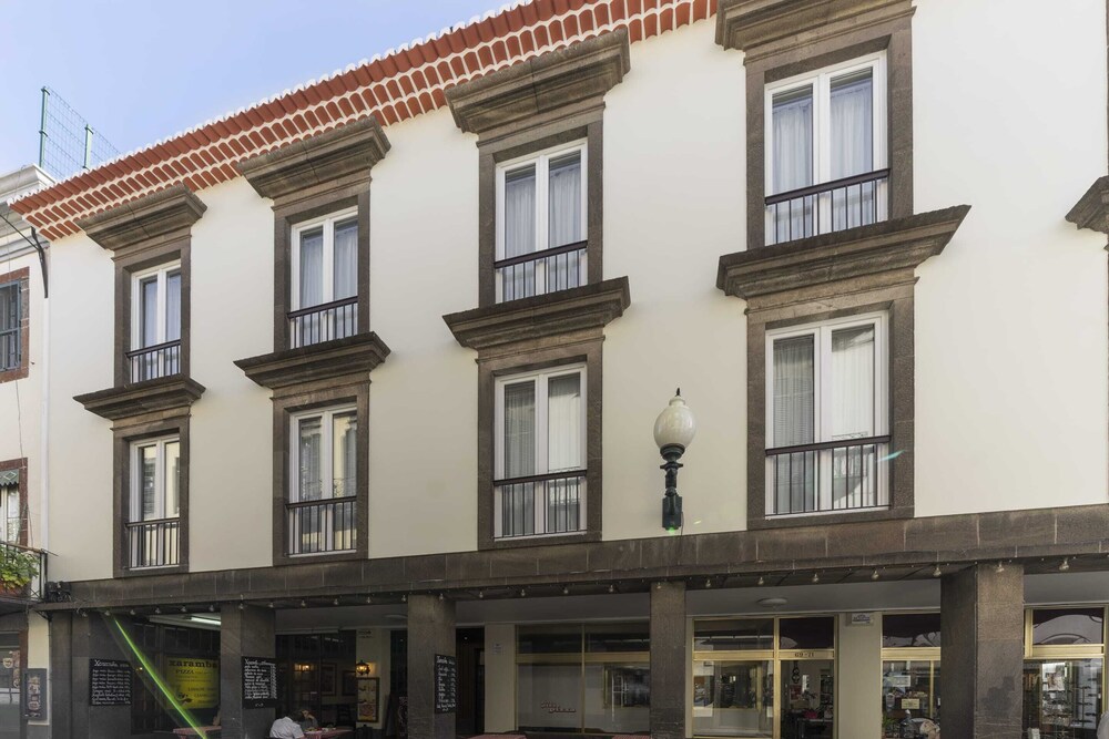 Downtown Funchal Apartments 1B Norte by An Island Apart