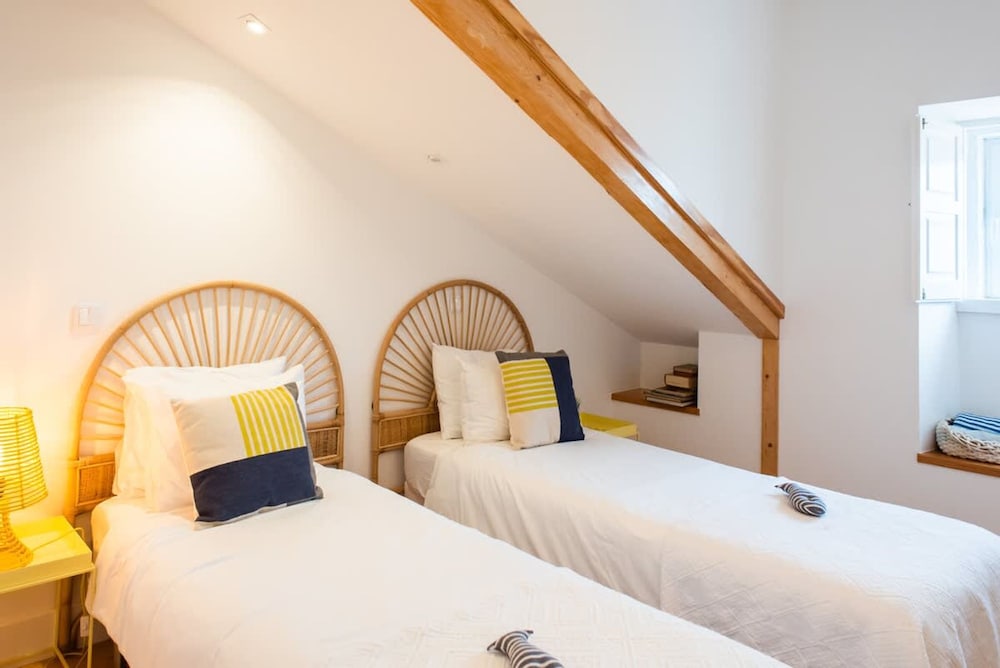 Luxury Building With Rooftop in Central Ericeira