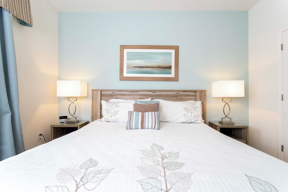 Marvelous 7 Bd w/ Pool Close to Disney @ Solterra 6086 - Image 4