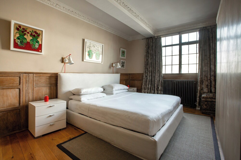 Cockspur Street by Onefinestay
