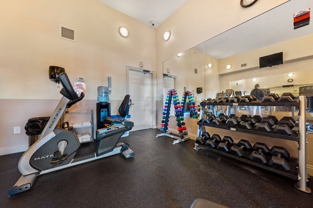 Treasure Shores3br Beachfront Corner Unit Sleeps 8 With Stunning Gulf Views!