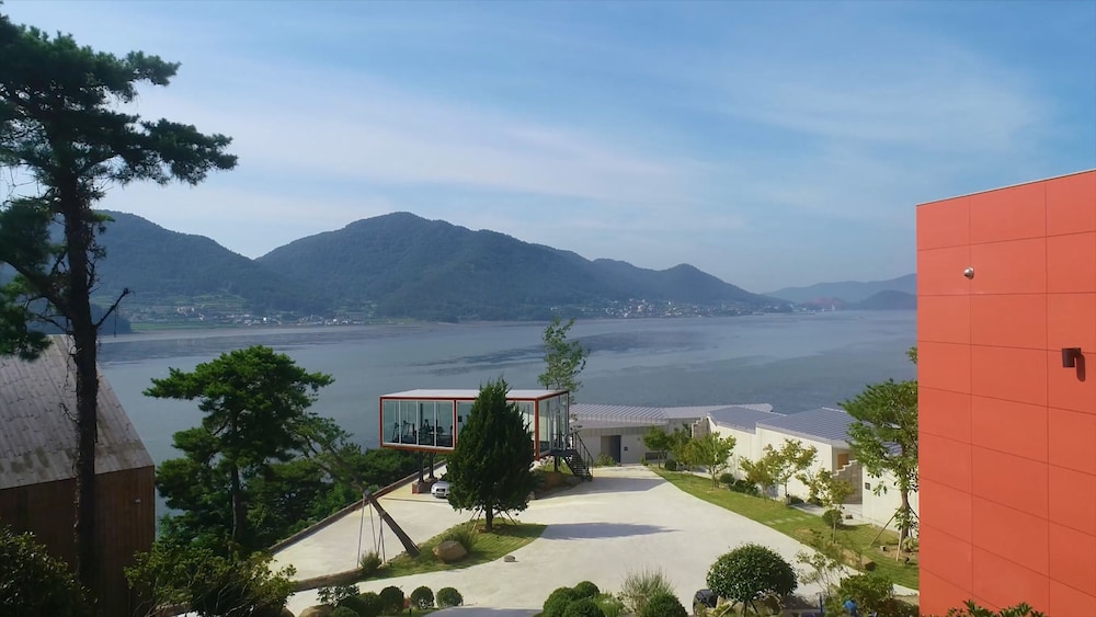 Bayclub