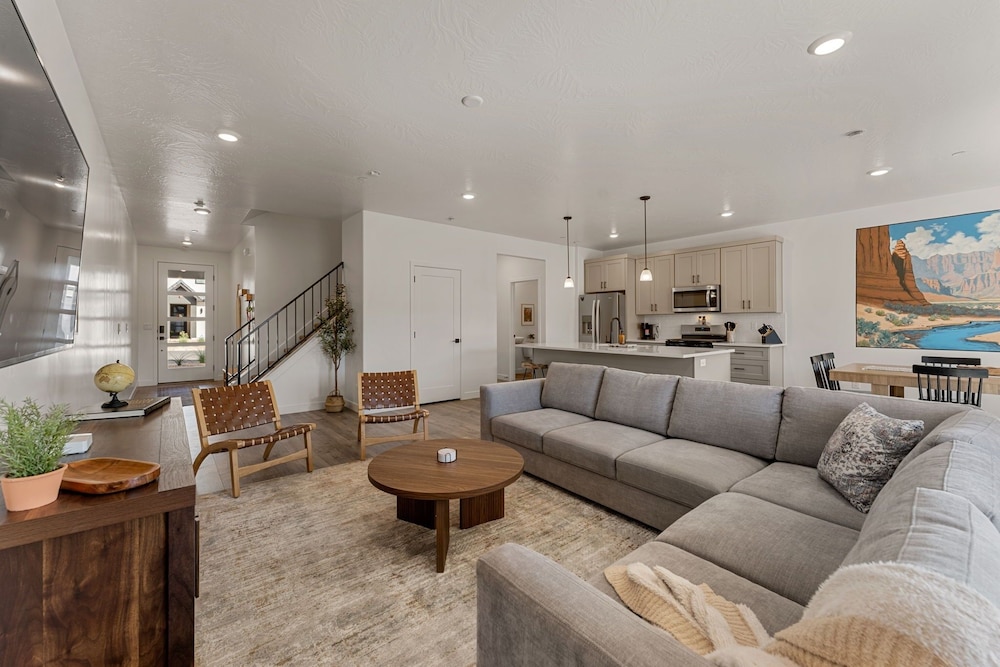 Adventure Basecamp 4 Bedroom Townhouse