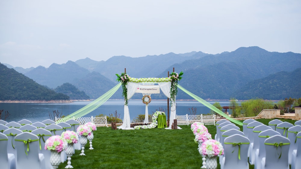 Crowne Plaza Hangzhou Thousand Island Lake by IHG