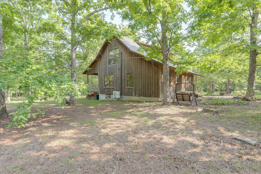 Trails & Creek On-site: Ozarks Retreat on 23 Acres