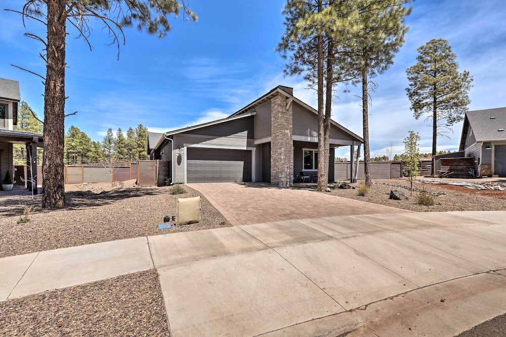 Luxe Home w/ Furnished Patio < 3 Mi to Nau! view 4