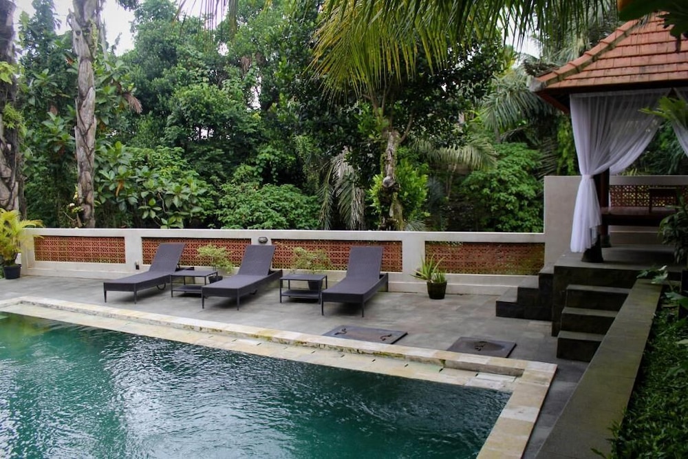 Hanaka Riverside Ubud