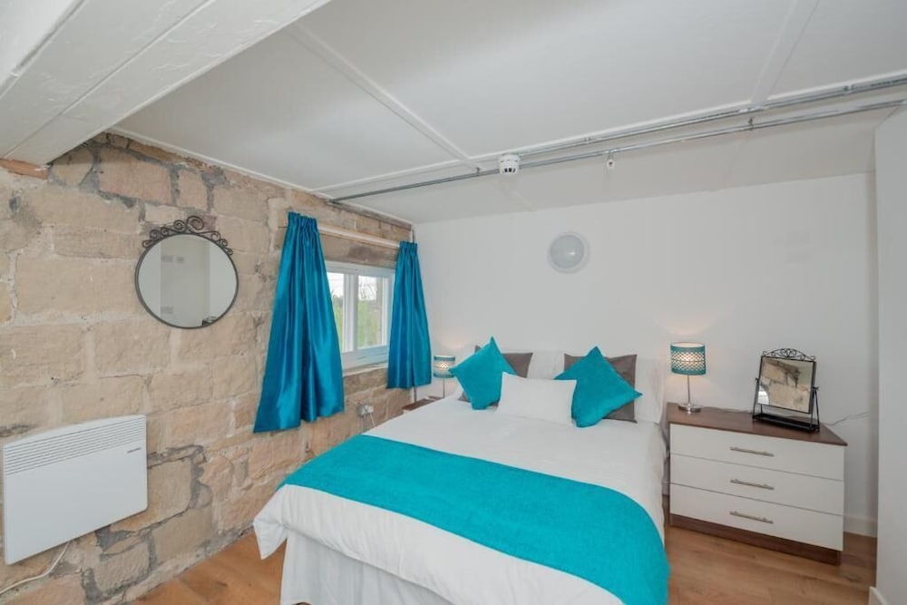 Kirkstall Bridge Apartments - 22