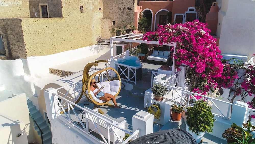 Santorini Paradise