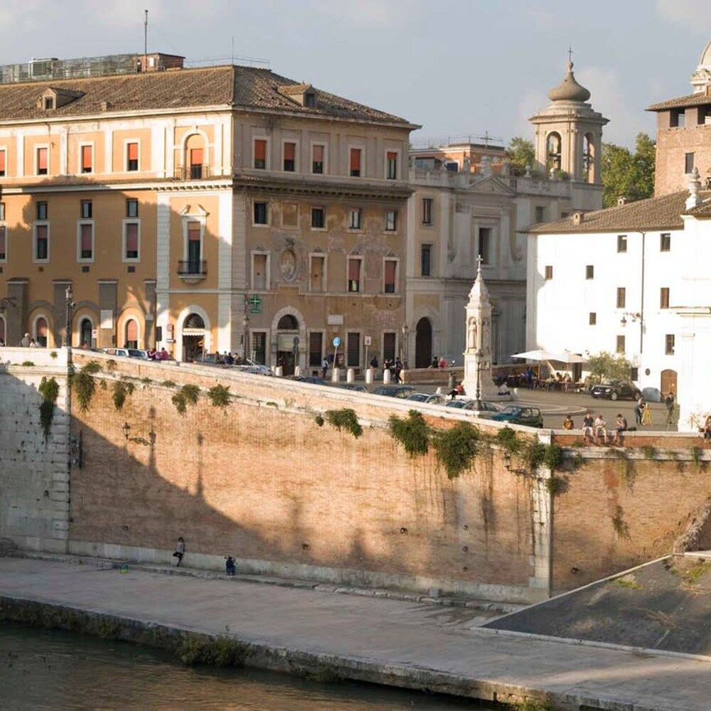 Rome With a Garden Delightful 1 Bedroom Apartment With Private Garden in Historic Trastevere
