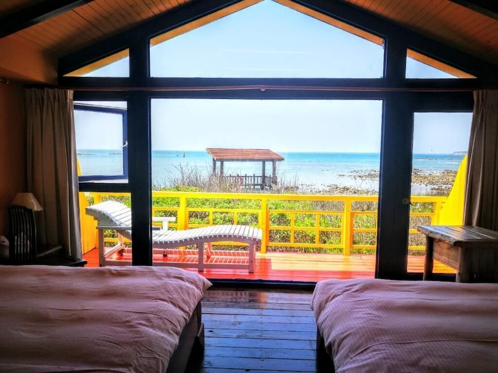 23.5 Blue B & B