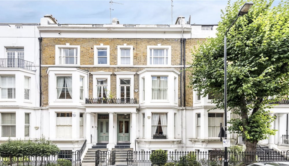 Kensington Apartment with terrace