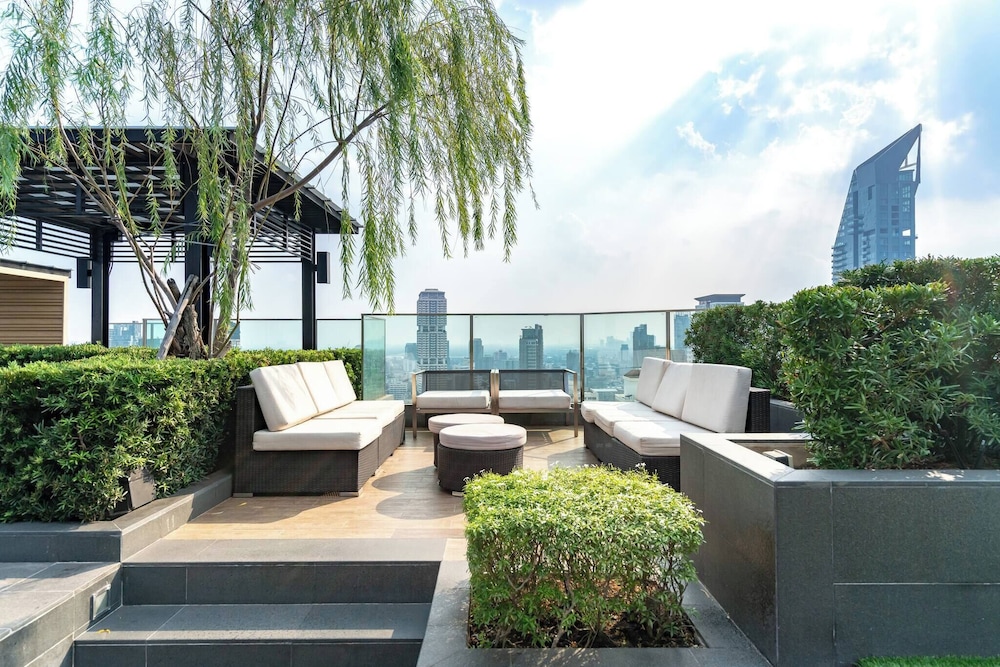 Free Airport Pick Up Rooftop Pool Jacuzzi Gym BTS Emqartier Shopping Mall