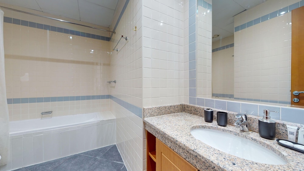 JLT - Madison Residency 1006