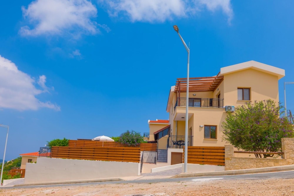 Villa Lefkas in Malatya view 4