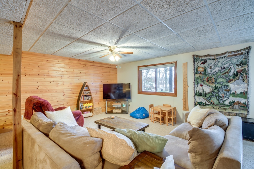 Cross Lake Retreat w/ Dock, Deck & Paddleboards! view 2