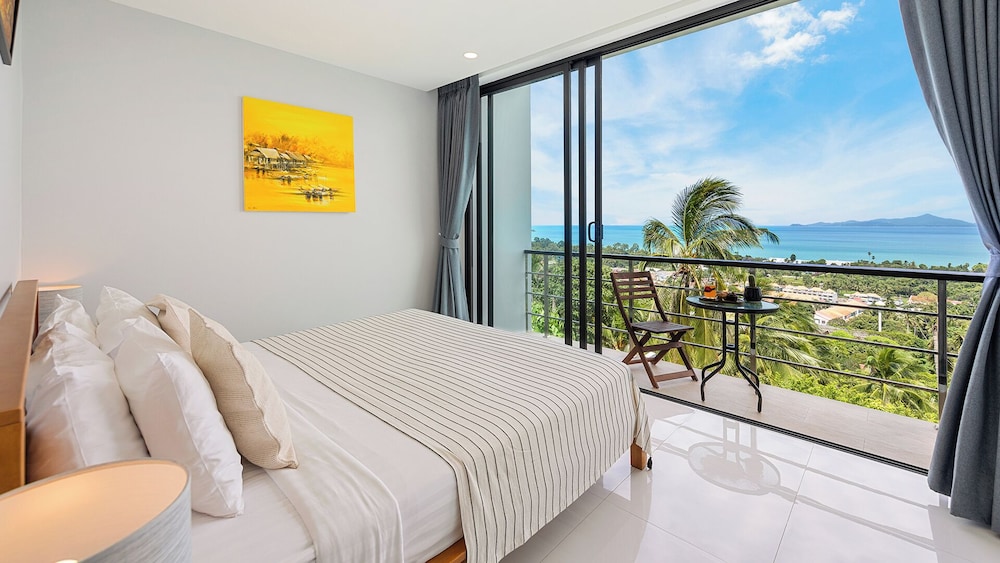 L'Esterel Villa - A Tropical Oasis view 3