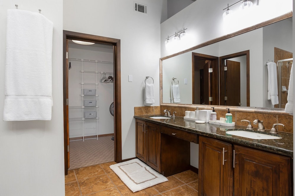 Stag Lodge at Deer Valley Resort - Three Bedroom Residence with Spa #9 3 Condo