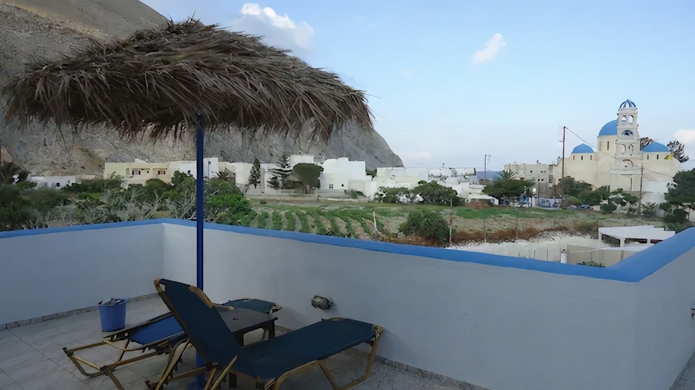 Halaris Studios view 4