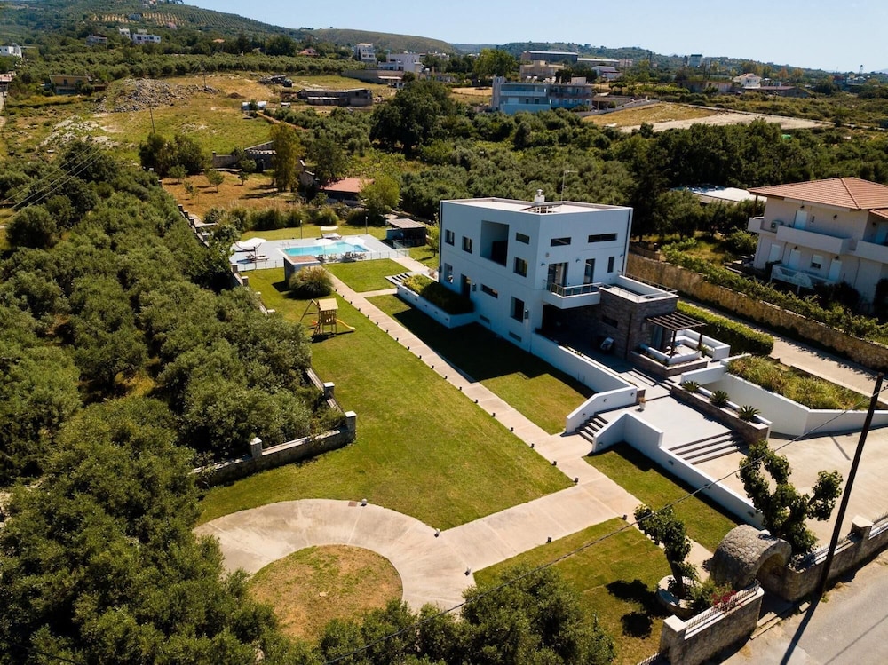 Villa Sfedami With Private Pool and Children Safet view 5