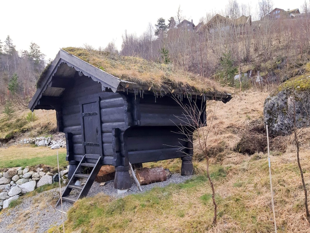 6 Person Holiday Home in Tjorhom