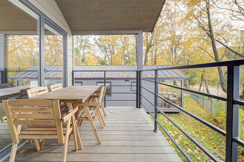 Holiday Homes With a Lake View