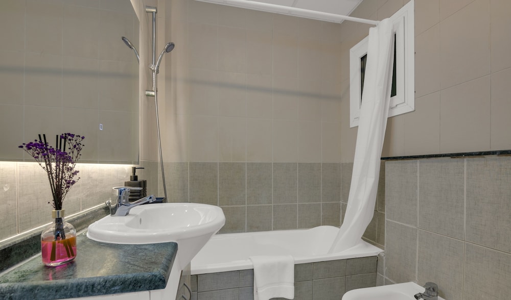 Manzil-1BR near JBR Beach & Blue Waters