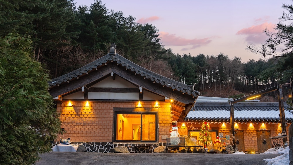 Yangpyeong Vivaco Hanok Stay