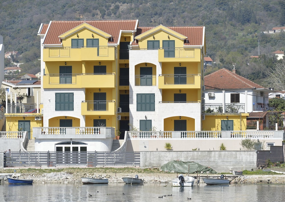 Hotel Pontus Luxury Apartments - Image 1
