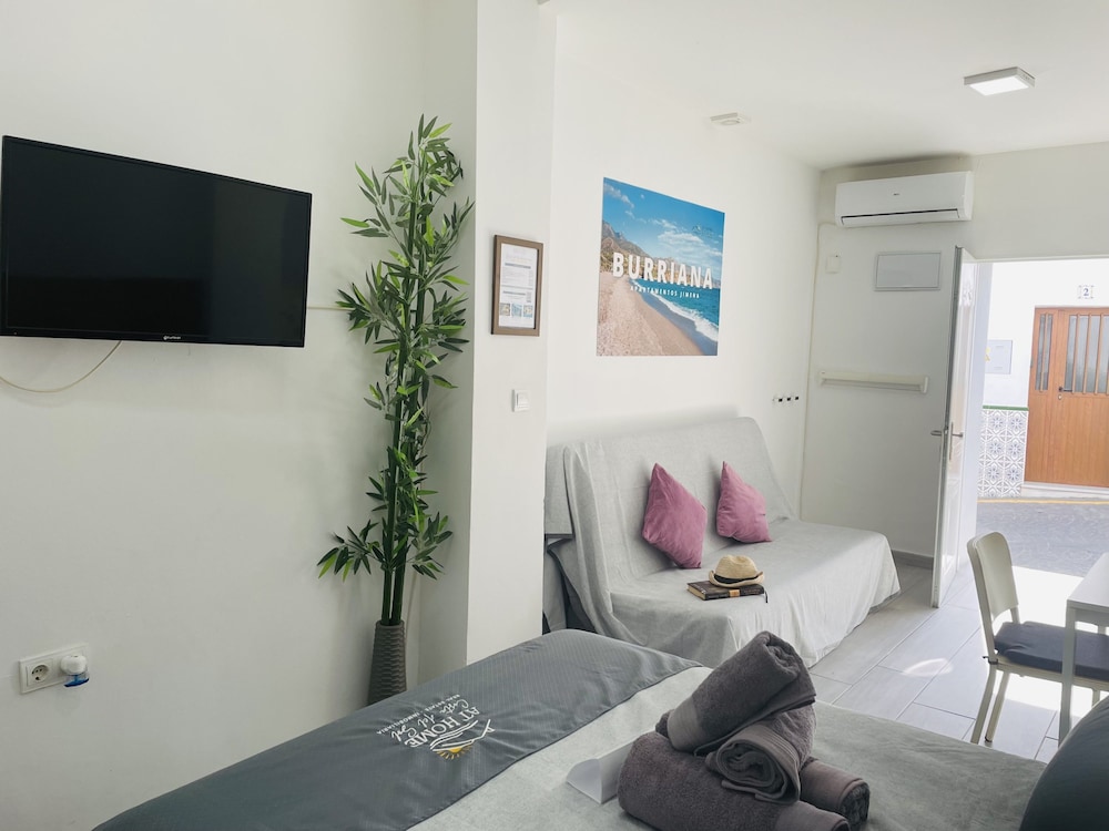 Estudio Burriana Jimena by At Home Costa del Sol