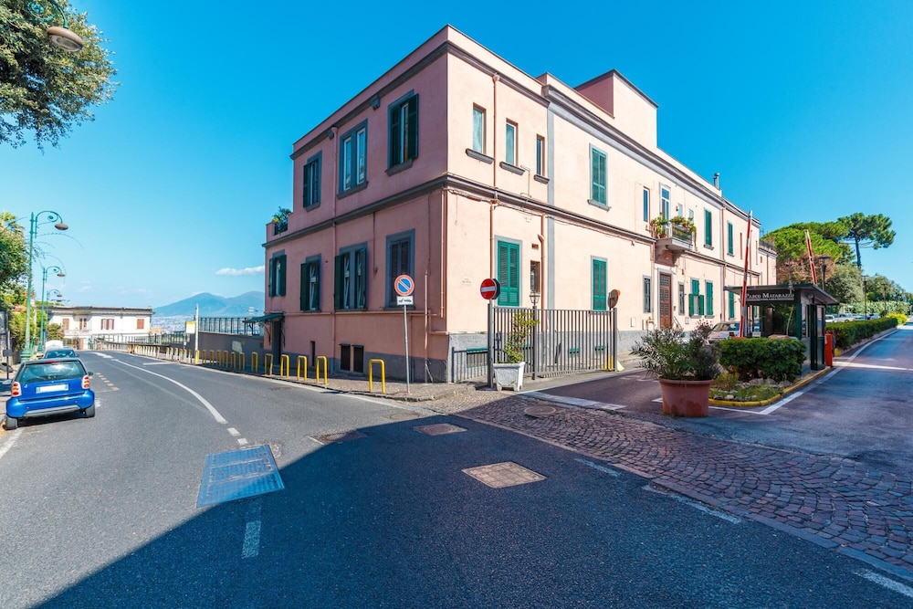Lovely Frame in Naples