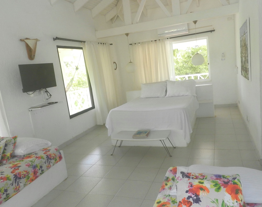 San Andres Vacations - Ocean View Sai, Five Bedroom Holiday Home - Property Image 31