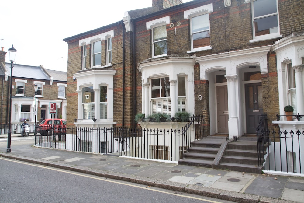 1 Bedroom Apartment near Kings Road