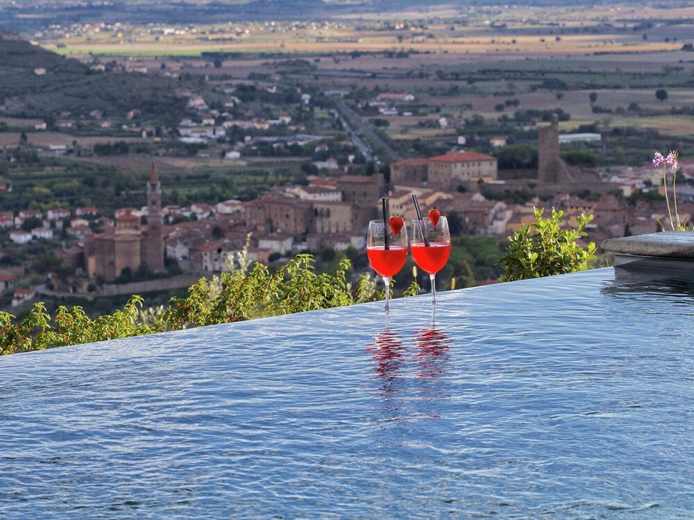 Villa in Mammi With Pool Near Florence view 4
