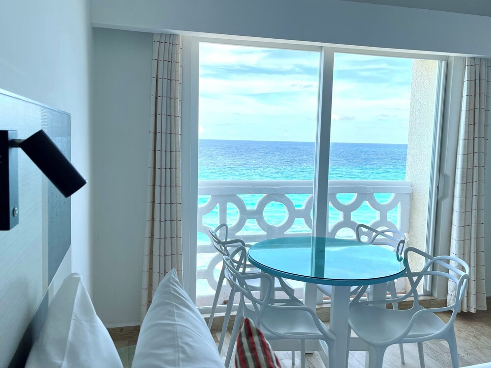 OvaCancun Apartments