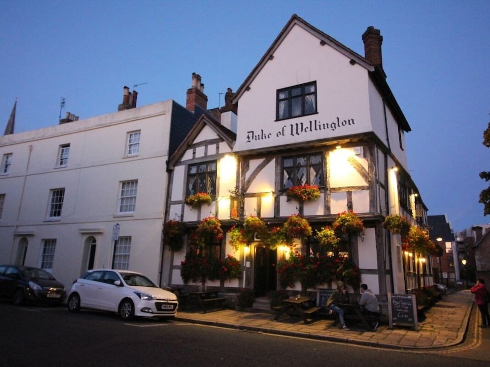 Beddoe Apartments