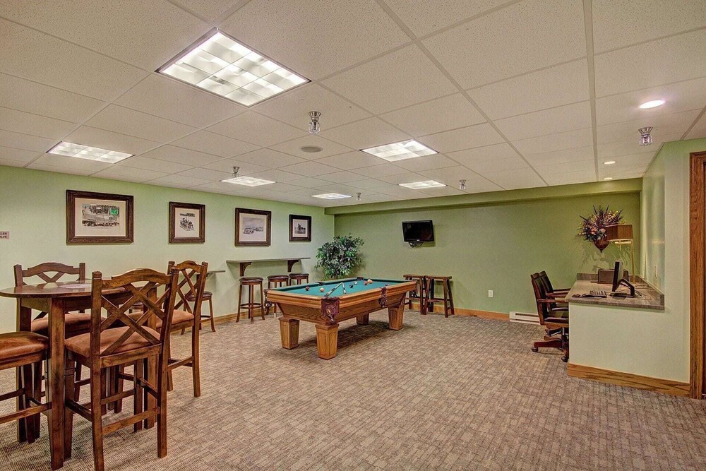 Phoenix 118A - 3 Br Condo