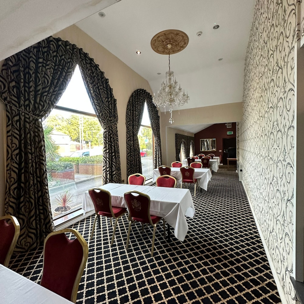 Rotherham Vacations - The Carlton Park Hotel - Property Image 5