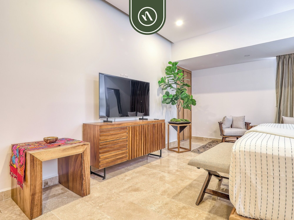 Harbor 171 by Naya Homes