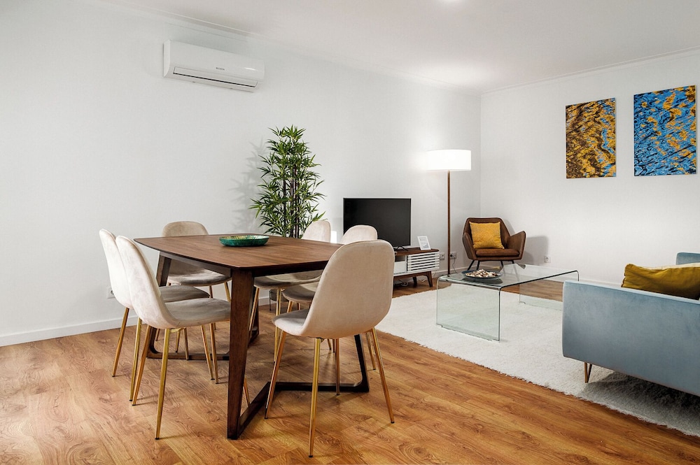 Gaia23 · Lovely 2-bed w/ Parking Amazing View