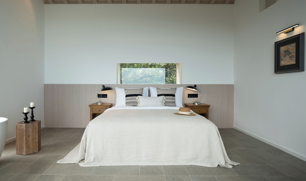 Miyue Shenzhen Tianlu Secret Wild Wizard Holiday Hotel