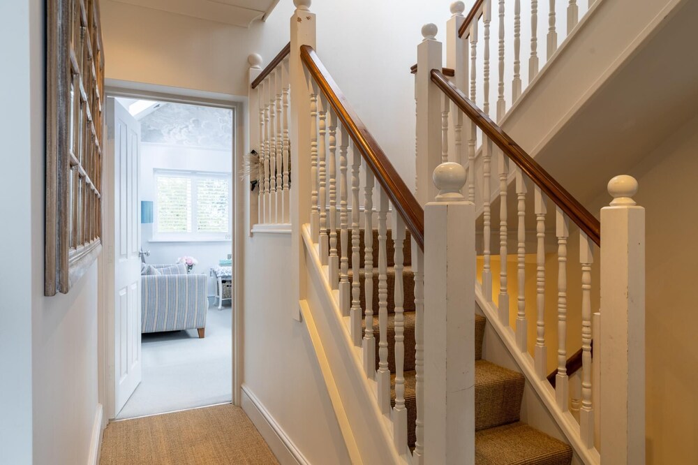 Seaview House - 5 Bedroom - Southgate