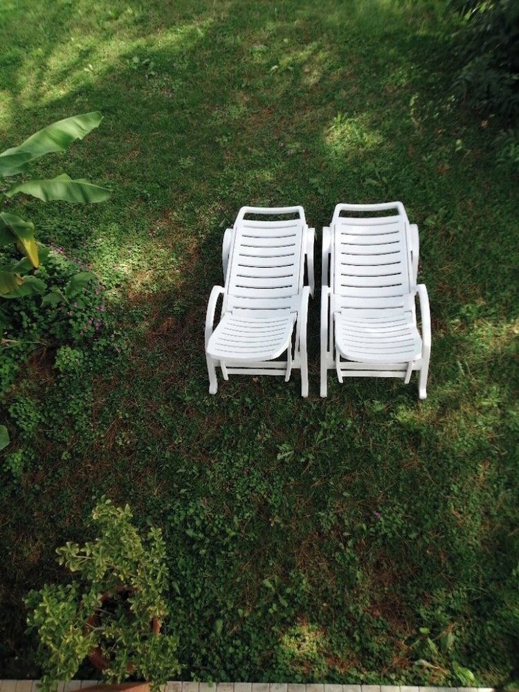 Comfortable House - Garden and Parking