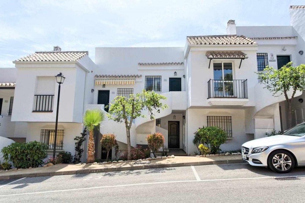 Senorio de Gonzaga Great 2 Bedroom Apartment