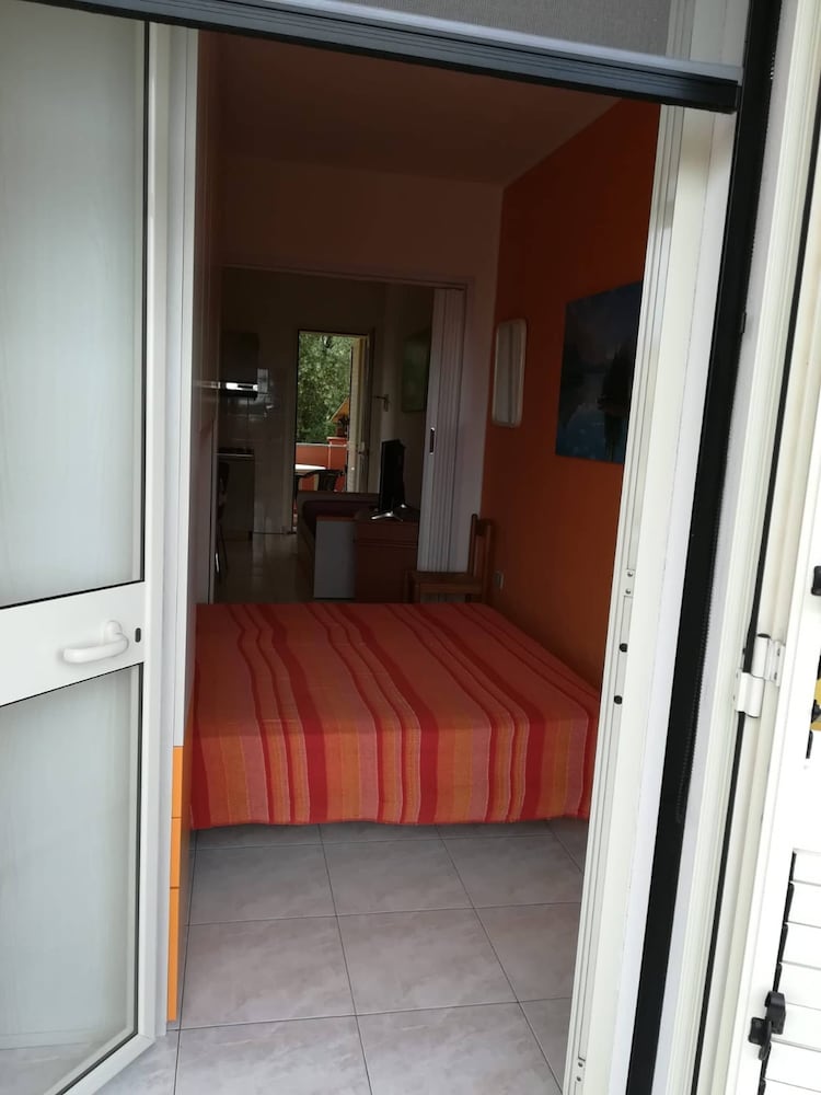 Apartment c6 With Sea View Terrace, TV, air Conditioning, Wifi, Swimming Pool view 2
