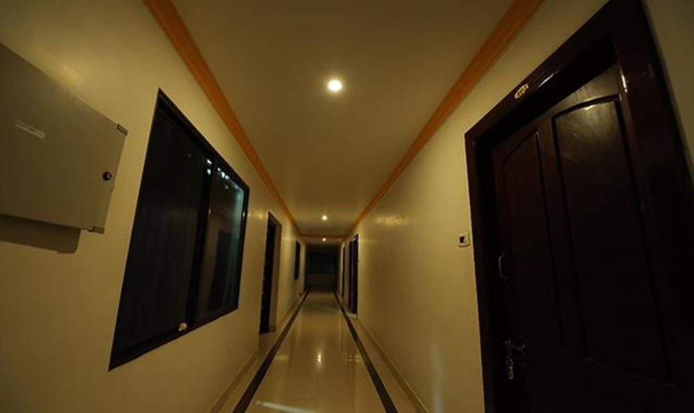 Fabhotel Amutham Residency