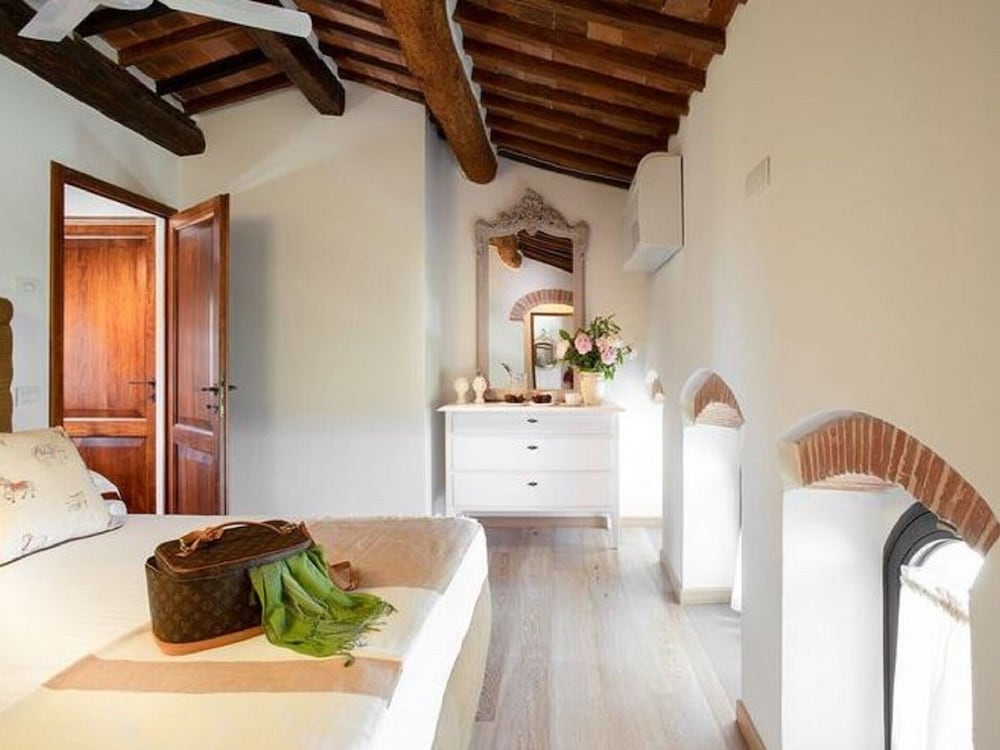 Belvilla by OYO Villa Charme view 5
